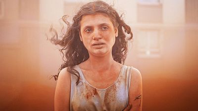 bild aus der news Vom "Raw"- & "Titane"-Mastermind: Trailer zum intensiven Bodyhorror "Alpha"