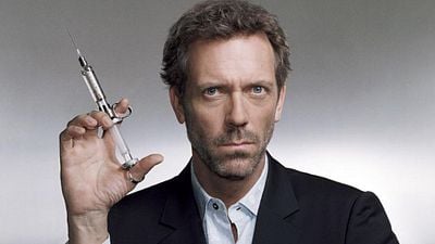 bild aus der news "Ich war minimal betrunken": Hugh Laurie entschuldigt sich bei Journalistin für überzogene Reaktion auf ihre Kritik an "Dr. House"