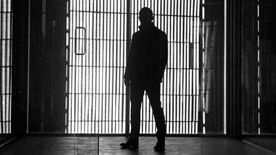 bild aus der news Oscar-Regisseur dreht Knast-Film: Prominenter Neuzugang ergänzt Cast um Ex-Bond und "Oppenheimer"-Star