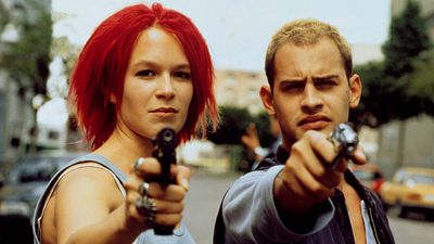bild aus der news Einer der wichtigsten deutschen Kultfilme kehrt ins Kino zurück: Wie "Lola rennt" auch heute noch das Publikum mitreißt!