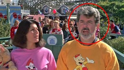 bild aus der news Er ist nur für wenige Sekunden im Film zu sehen: Habt ihr diese Hollywood-Ikone in "Beverly Hills Cop 3" erkannt?