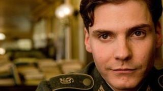 Daniel Brühl übernimmt Rolle als Fußballlehrer