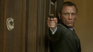bild aus der news "James Bond - Skyfall": Motorrad-Action mit 007 auf zwei neuen Bildern