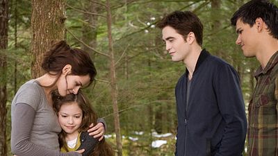 bild aus der news "Breaking Dawn 2": Kuscheln und Knuddeln auf neuen Twilight-Bildern