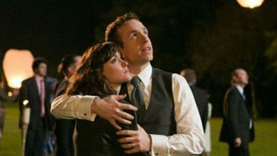 bild aus der news "I Give It a Year": Neuer Trailer zur deftigen Romantik-Komödie von "Borat"-Autor Dan Mazer