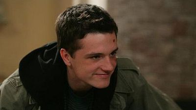 bild aus der news Schnee aus Kolumbien: "Tribute von Panem"-Star Josh Hutcherson neben Benicio Del Toro in Film über Pablo Escobar