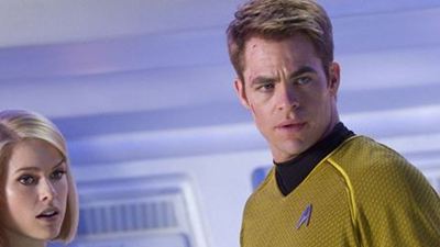 "Star Trek Into Darkness": Die Crew der Enterprise und Benedict Cumberbatchs mysteriöser Bösewicht auf fünf neuen Bildern