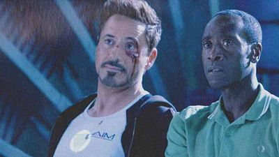 bild aus der news Neue "Iron Man 3"-Bilder zeigen Robert Downey Jr. im AIM-T-Shirt