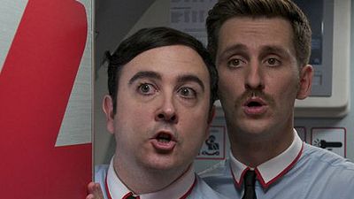 bild aus der news "Fliegende Liebende": Erster deutscher Trailer zur luftig-schrägen Komödie von Pedro Almodóvar