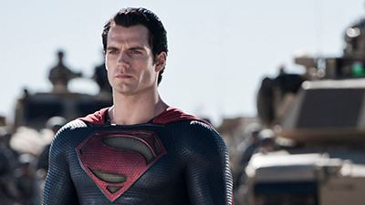 Superman in ganzer Pracht: Neues Bild zu Zack Snyders "Man Of Steel" mit Henry Cavill