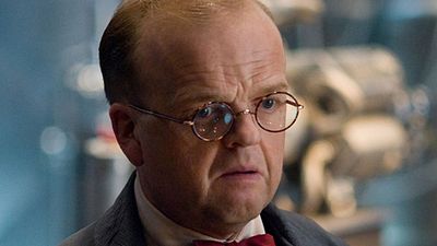 bild aus der news "Captain America 2": Toby Jones spricht über Rückkehr als Arnim Zola, der es schafft, "die Zeit zu schlagen"