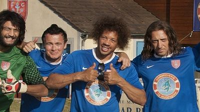 bild aus der news "Die Vollpfosten": Erster deutscher Trailer zur Kicker-Komödie mit "Ziemlich beste Freunde"-Star Omar Sy