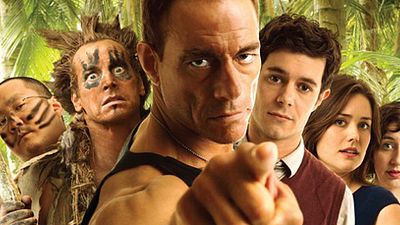 bild aus der news "Welcome to The Jungle": Jean-Claude Van Damme kümmert sich im ersten Trailer um den Teamgeist von Werbefuzzis