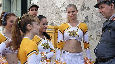 bild aus der news Fünf Teaser zur österreichischen Anarcho-Komödie "Bad Fucking" nach dem Kult-Roman von Kurt Palm