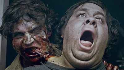 bild aus der news "Zombie Hunter": Im deutschen Trailer säbelt Danny Trejo als Priester Untote kurz und klein