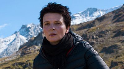 bild aus der news Juliette Binoche, Kristen Stewart und Chloë Moretz auf ersten Bildern zum Drama "Clouds Of Sils Maria" von Olivier Assayas