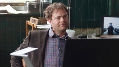 "Backstrom": Rainn Wilson als kaputter Cop im ersten Trailer zur neuen Serie des Machers von "Bones"