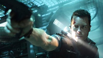 bild aus der news "War On Everyone": Regisseur John Michael McDonagh im Gespräch mit Guy Pearce für Schurken-Rolle