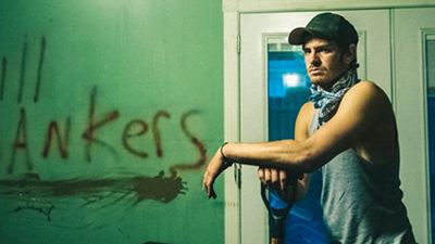 "The Amazing Spider-Man"-Star Andrew Garfield gerät auf den neuen Bildern zum Drama "99 Homes" in die Schusslinie