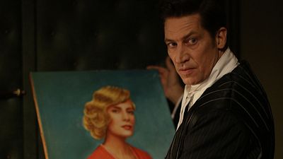 bild aus der news Sigmund Freud behandelt einen Untoten im Trailer zur Komödie "Der Vampir auf der Couch" mit Tobias Moretti