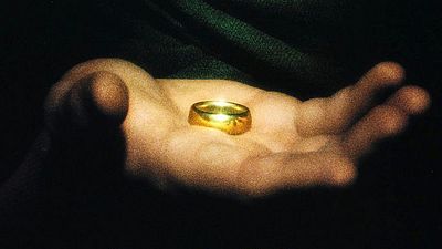 bild aus der news Der Eine Ring aus "Der Herr der Ringe" bringt Schüler Suspendierung ein