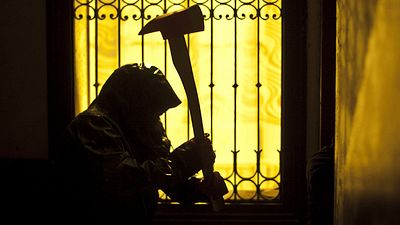 bild aus der news Im ersten Trailer zu "Sweet Home" sucht ein Axtmörder ein verliebtes Pärchen heim