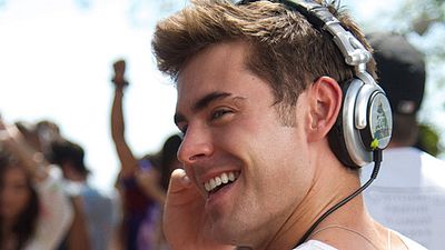 bild aus der news "Baywatch"-Film: Zac Efron verhandelt für Hauptrolle neben Dwayne Johnson