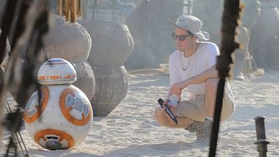 bild aus der news Fan-Liebling im Anmarsch: Neue Bilder zu "Star Wars 7: Das Erwachen der Macht"