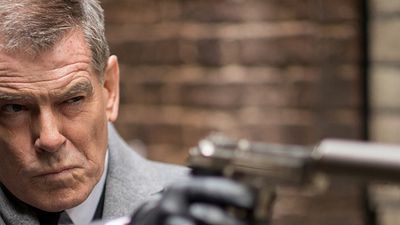bild aus der news Exklusiv: Der deutsche Trailer zum Action-Thriller "Survivor" mit Pierce Brosnan und Milla Jovovich
