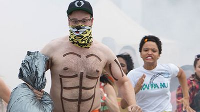 bild aus der news "Bad Neighbors 2": Chaos und nackte Haut im Mini-Teaser zur Komödie mit Seth Rogen und Chloë Grace Moretz