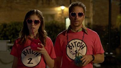 bild aus der news "Pitch Perfect"-Star Anna Kendrick sucht ihren "Mr. Right" im Trailer zur Action-Komödie
