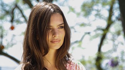 bild aus der news "Blurred Lines"-Nacktmodel Emily Ratajkowski im Thriller "In Darkness" mit "Deadpool"-Star Ed Skrein