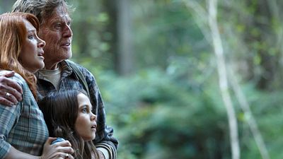 bild aus der news "Elliot - Das Schmunzelmonster"-Remake: Erster Trailer zum Disney-Abenteuer mit  Bryce Dallas Howard und Robert Redford