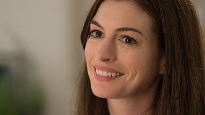 bild aus der news "Grounded": Anne Hathaway in der Kino-Adaption des Ein-Personen-Thrillers um Drohnen im Krieg