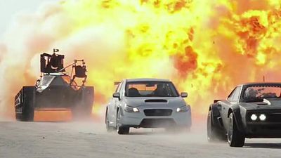bild aus der news "Fast & Furious 8" im "Mad Max"-Modus: In verrückten neuen Videos explodieren überall Autos