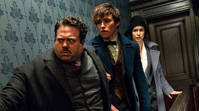 bild aus der news "Phantastische Tierwesen und wo sie zu finden sind": Erster Blick auf zwei Figuren auf stylishem Comic-Con-Poster