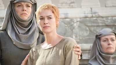 bild aus der news Emilia Clarke, Natalie Portman, Brad Pitt… diese 15 Stars haben sich in Nacktszenen doubeln lassen