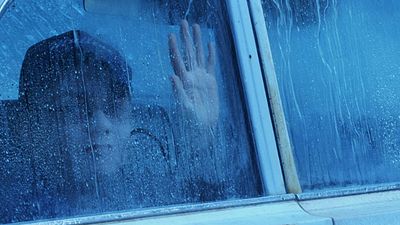 bild aus der news "Hollow Creek – Dorf der Verdammten": Im deutschen Trailer verschwinden Kinder spurlos