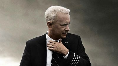 bild aus der news Auch im neuen Trailer zu Clint Eastwoods "Sully" setzt Tom Hanks zu einer spektakulären Notlandung an