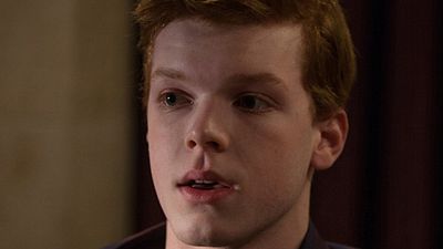 bild aus der news "Gotham": Ist das der Joker? Fan puzzlet sich erstes Bild zum Batman-Bösewicht aus Promobildern zusammen