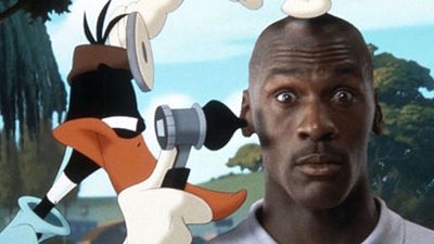 bild aus der news Böses Foul! Der Honest Trailer zu "Space Jam" mit Michael Jordan entlarvt wüste Regelverstöße