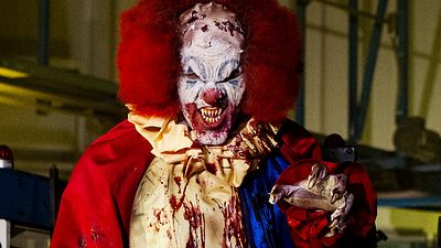 bild aus der news "The Night Watchmen": Deutsche Trailerpremiere zur Horror-Komödie mit Vampir-Clowns und 80er-Feeling