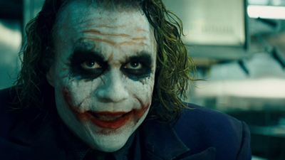 Praktischer Grund: Darum leckt sich Heath Ledger als "The Dark Knight"-Joker so oft die Lippen