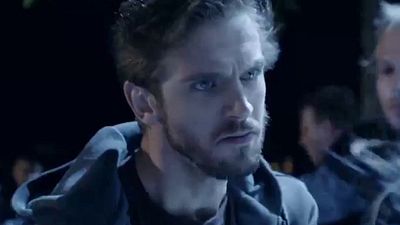 bild aus der news "Die Schöne und das Biest"-Star Dan Stevens will im ersten Trailer zu "Kill Switch" die implodierende Welt retten