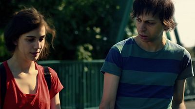 bild aus der news Verliebt in eine Blinde, die sehen kann: Trailer zu "Blind & Hässlich" von und mit Tom Lass