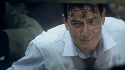 bild aus der news Gefangen im Aufzug: Im neuen Trailer versuchen Charlie Sheen und Whoopi Goldberg, "9/11" zu überleben