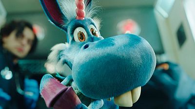 bild aus der news "Happy!": Erster Trailer zur Comedy-Serie mit Patton Oswalt als kleines, blaues, fliegendes Cartoon-Einhorn