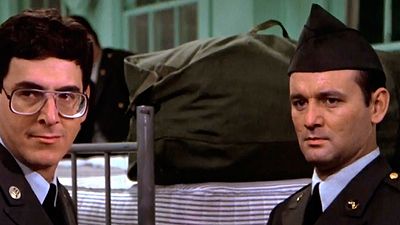 bild aus der news "Stripes": "Ich glaub' mich knutscht ein Elch!"-Serienadaption von Regisseur Ivan Reitman geplant