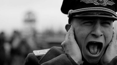 bild aus der news Erster Trailer zum bitteren Kriegsdrama "Der Hauptmann" von "R.E.D."-Regisseur Robert Schwentke