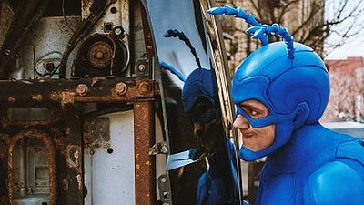 bild aus der news "The Tick": Die blaue Helden-Zecke bekommt bei Amazon eine 2. Staffel